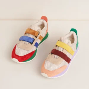 Women Charlotte Stone Conway In Kingston