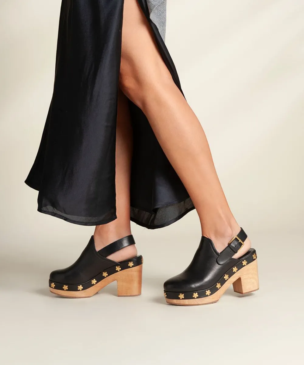 hari_in_black_flower_1-1.webp Women Charlotte Stone Hari In Black Flower
