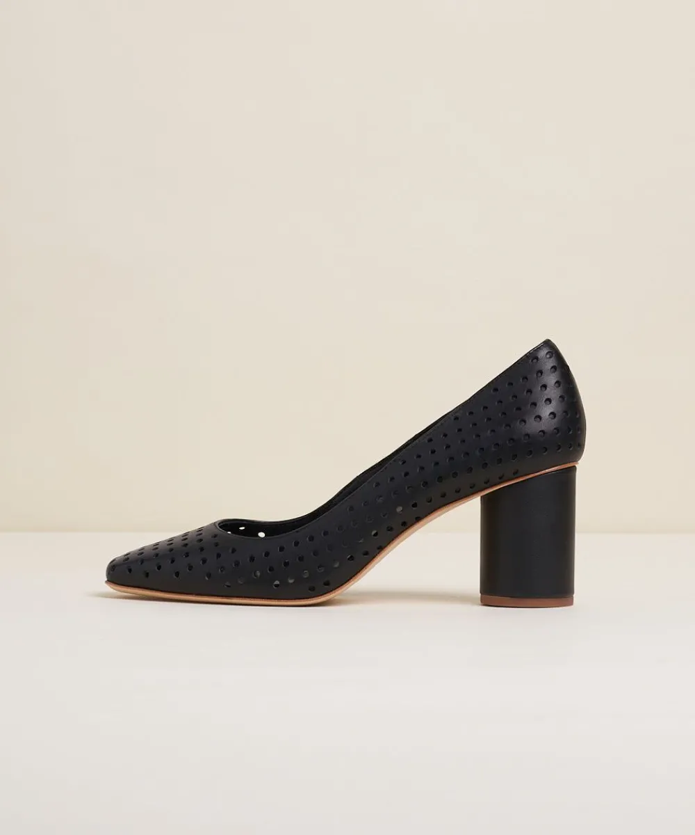 harlie_in_black_perf_0.webp Women Charlotte Stone Harlie In Black Perf