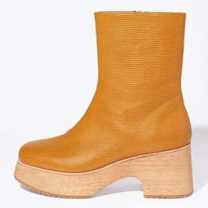 Women Charlotte Stone Isla In Caramel