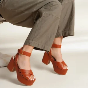 Women Charlotte Stone Judd In Tobacco